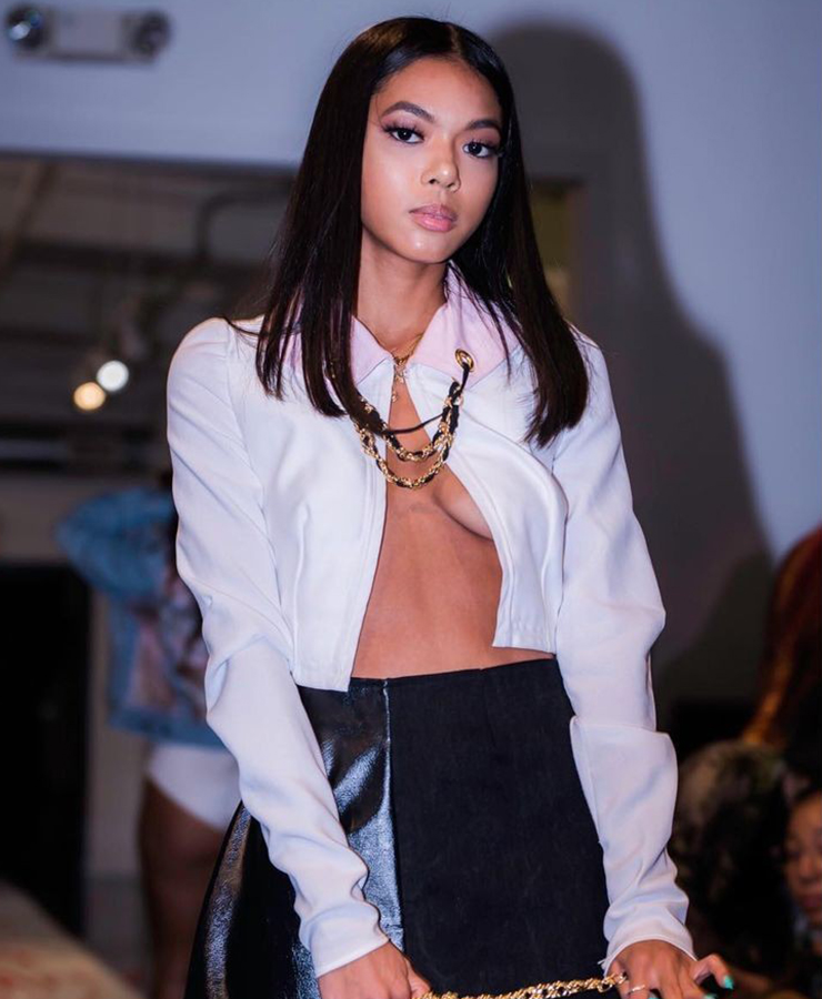 Luxe Link Cropped Jacket - Image 9